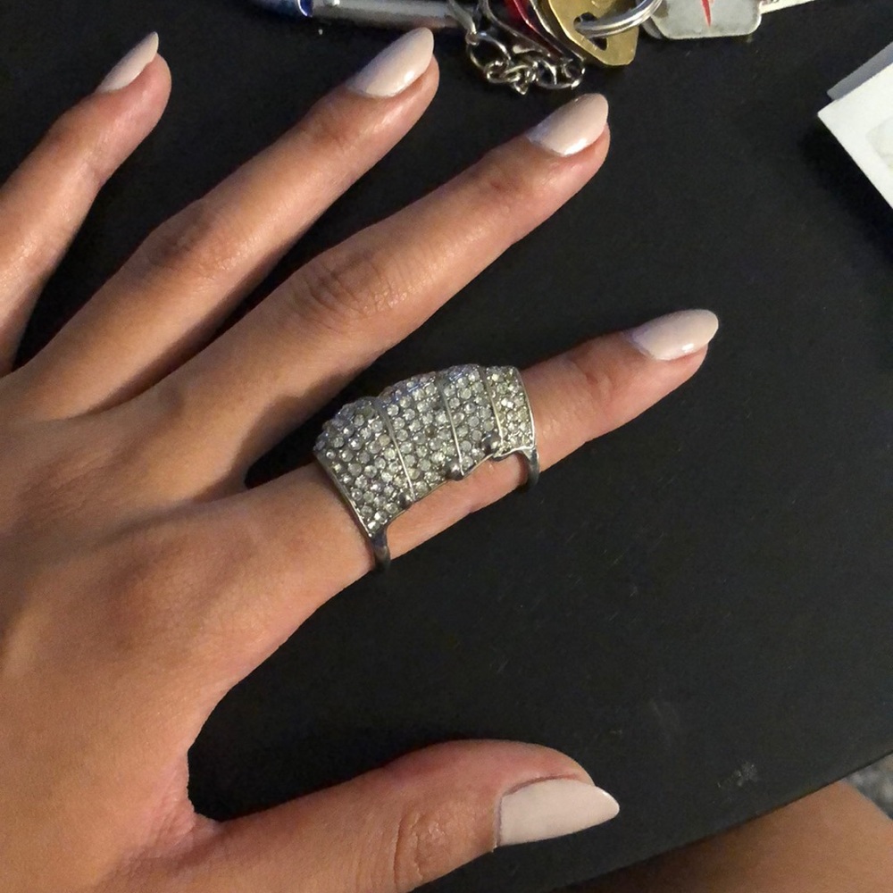 Ring - Picture 3 of 4